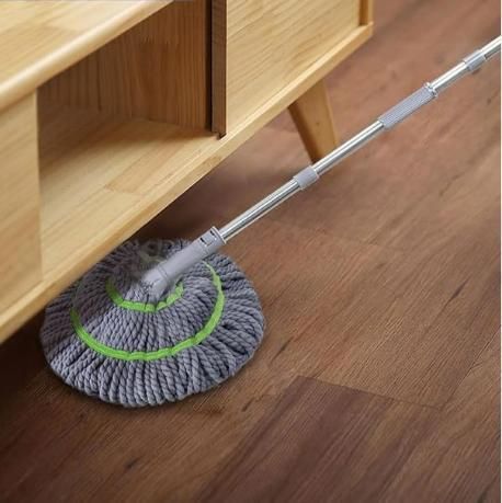 Self-twisting Rotating Mop